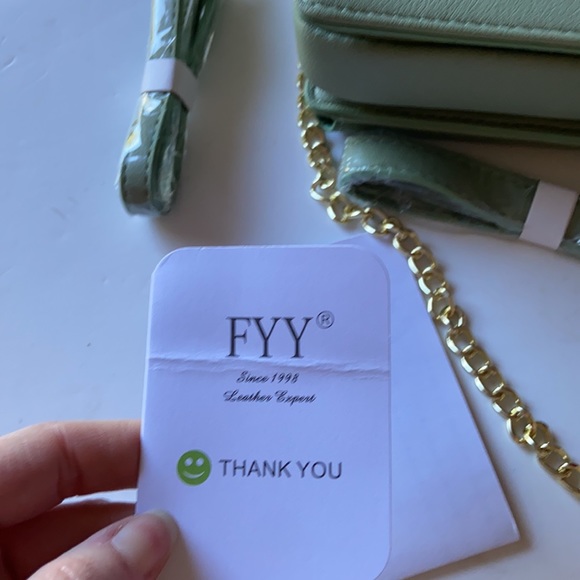 🛑 Green small bag that fits cellphone - Picture 16 of 16